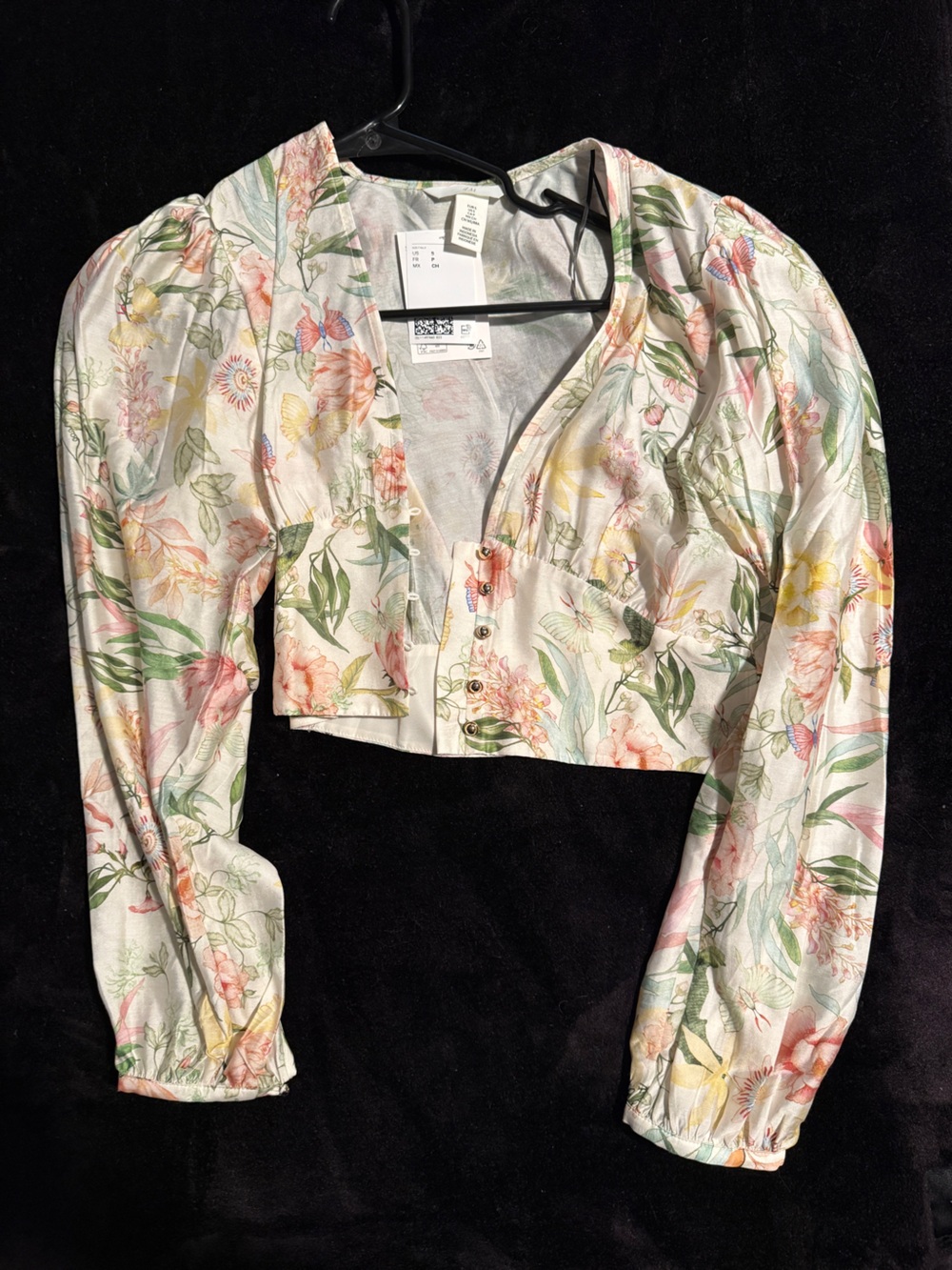 H&M Cream Floral Cropped Button Front Blouse